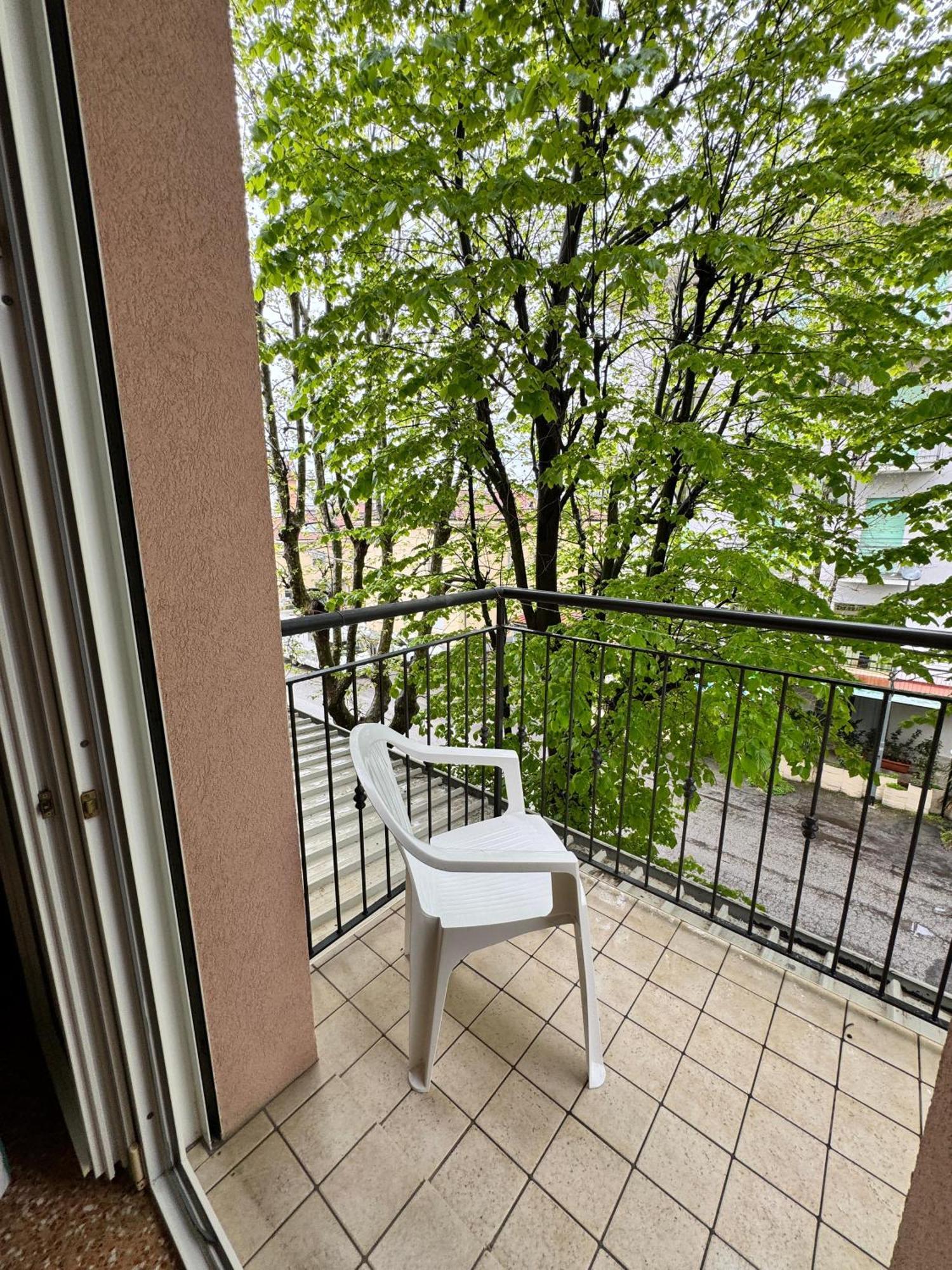 尤尼娅酒店 里米尼 外观 照片