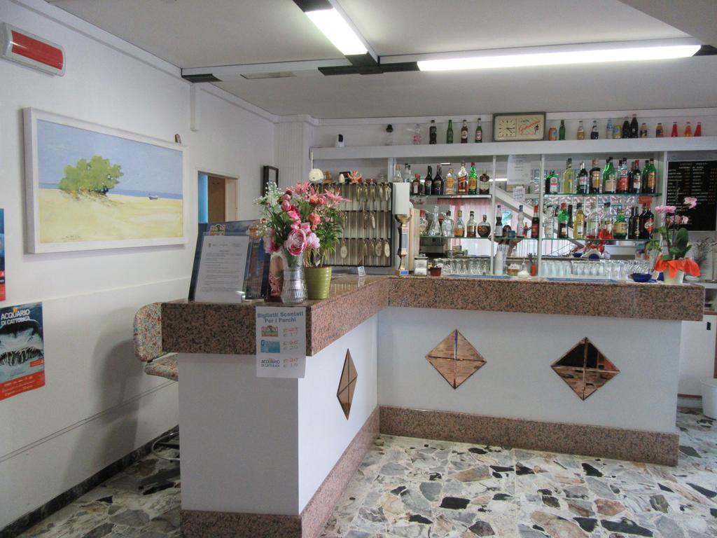 尤尼娅酒店 里米尼 外观 照片